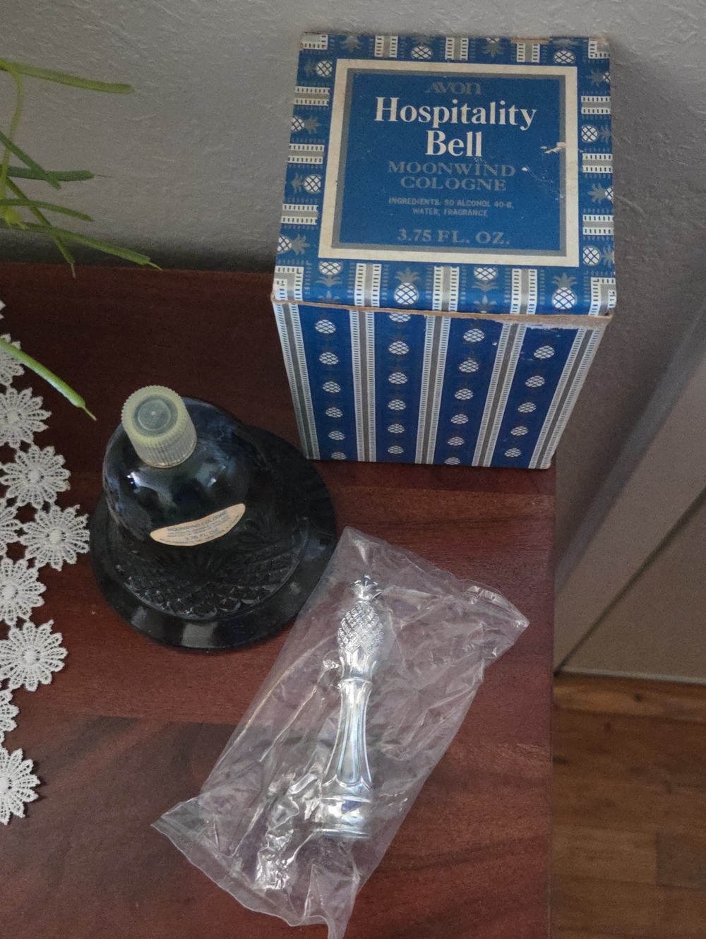 AVON Hospitality Bell Moonwind Cologne Box